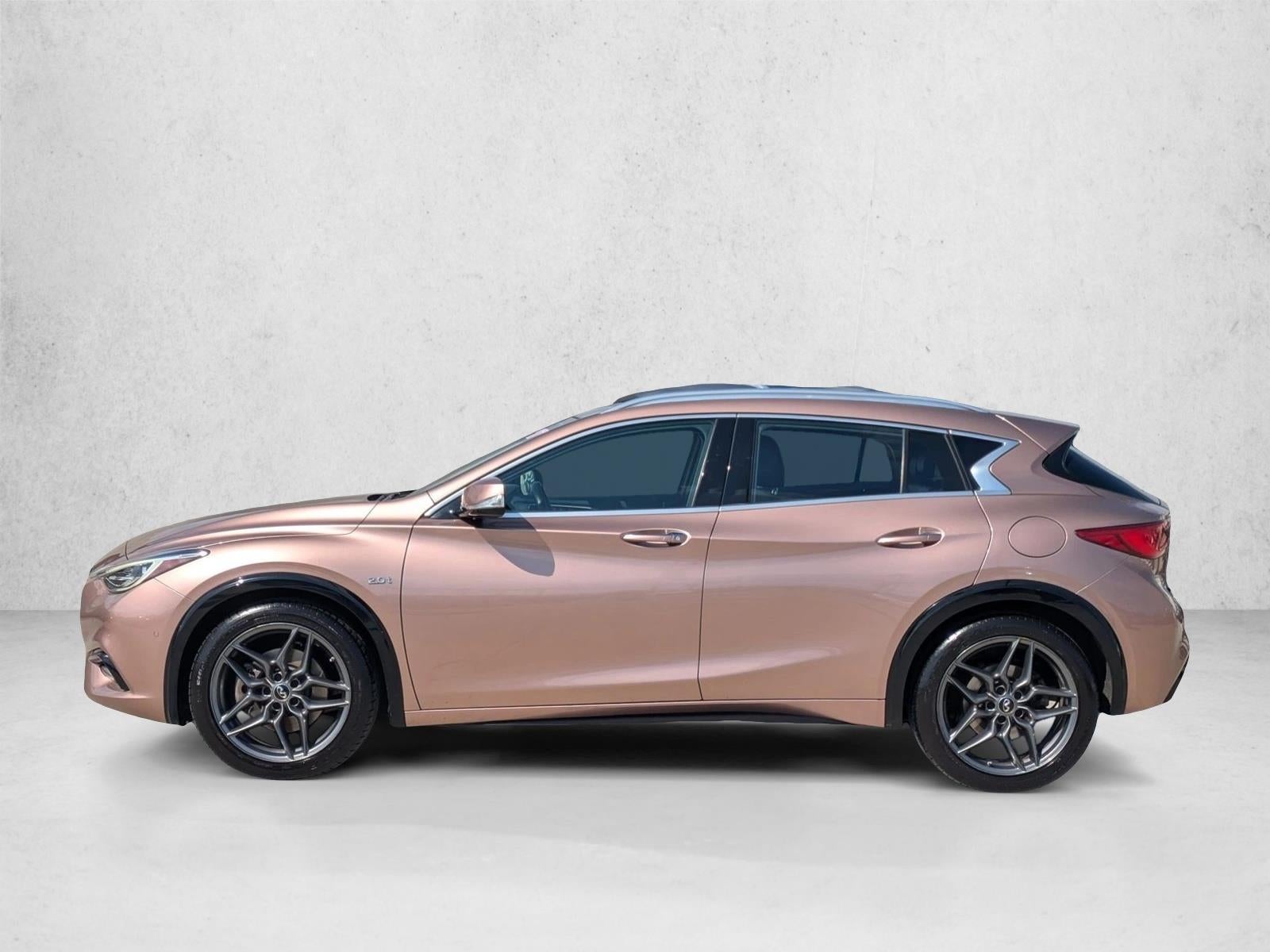 2017 INFINITI QX30 Premium FWD