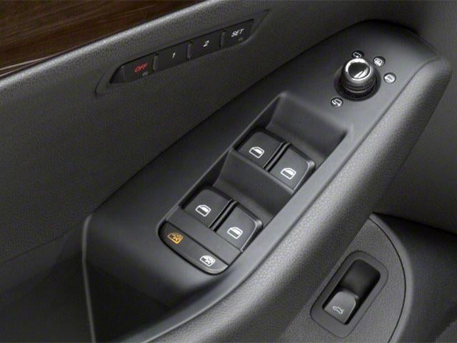 2012 Audi Q5 quattro 4dr 3.2L Premium Plus