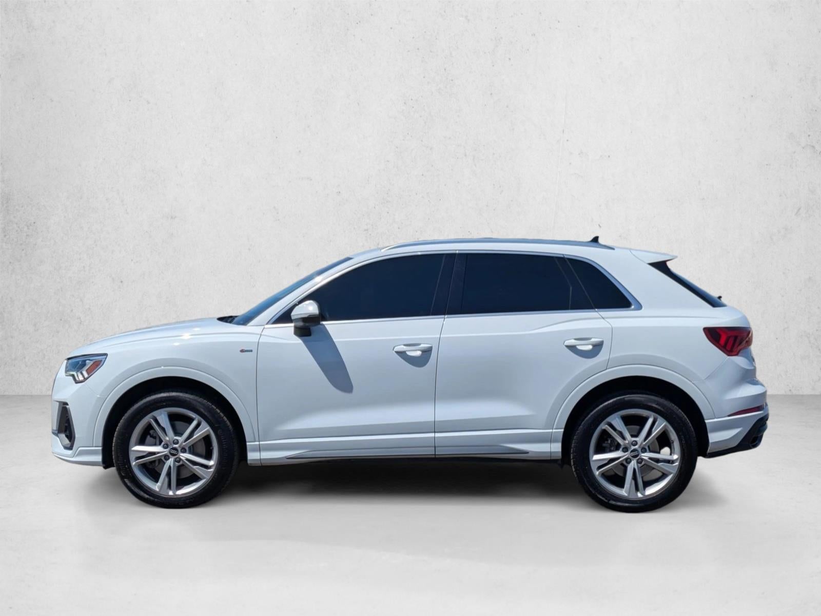 2022 Audi Q3 S line Premium Plus 45 TFSI quattro