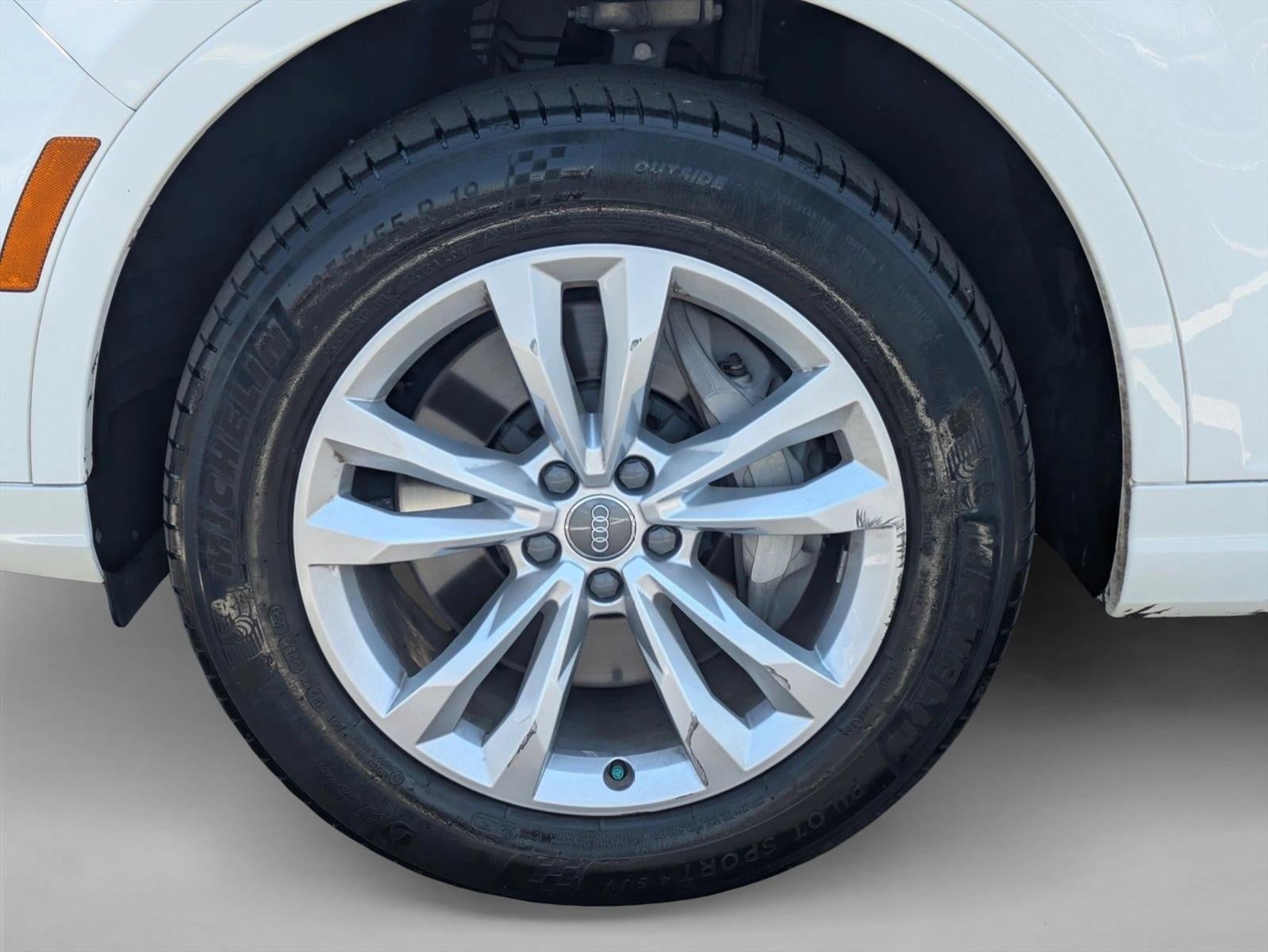 2019 Audi Q7 Premium Plus 45 TFSI quattro