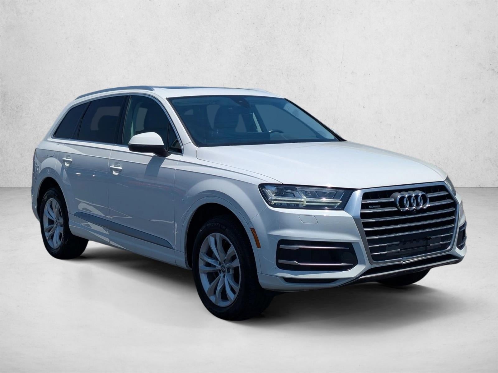 2019 Audi Q7 Premium Plus 45 TFSI quattro