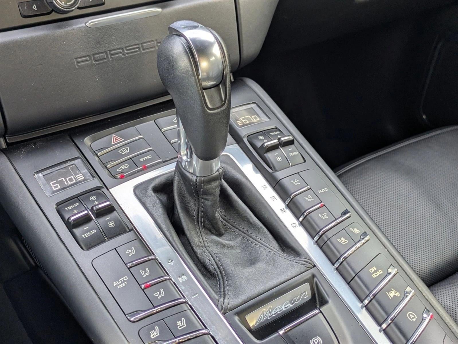 2016 Porsche Macan AWD 4dr Turbo