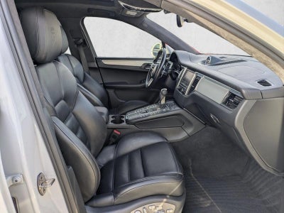 2016 Porsche Macan AWD 4dr Turbo