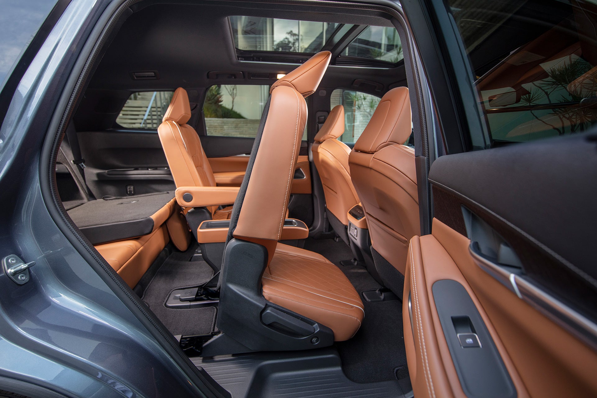 INFINITI QX50 seating img