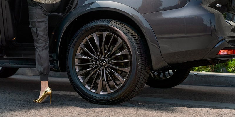 2023 Infiniti QX80 alloy wheel img
