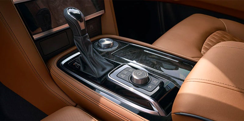 2023 Infiniti QX80 gear knob img
