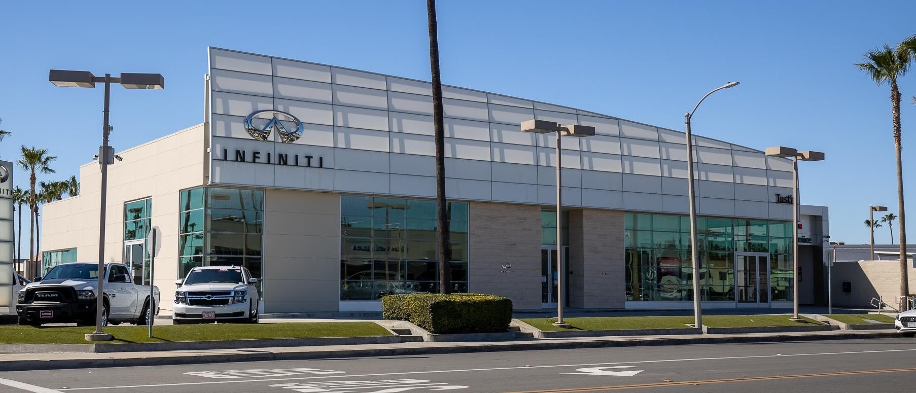 AutoNation INFINITI Tustin in Tustin CA